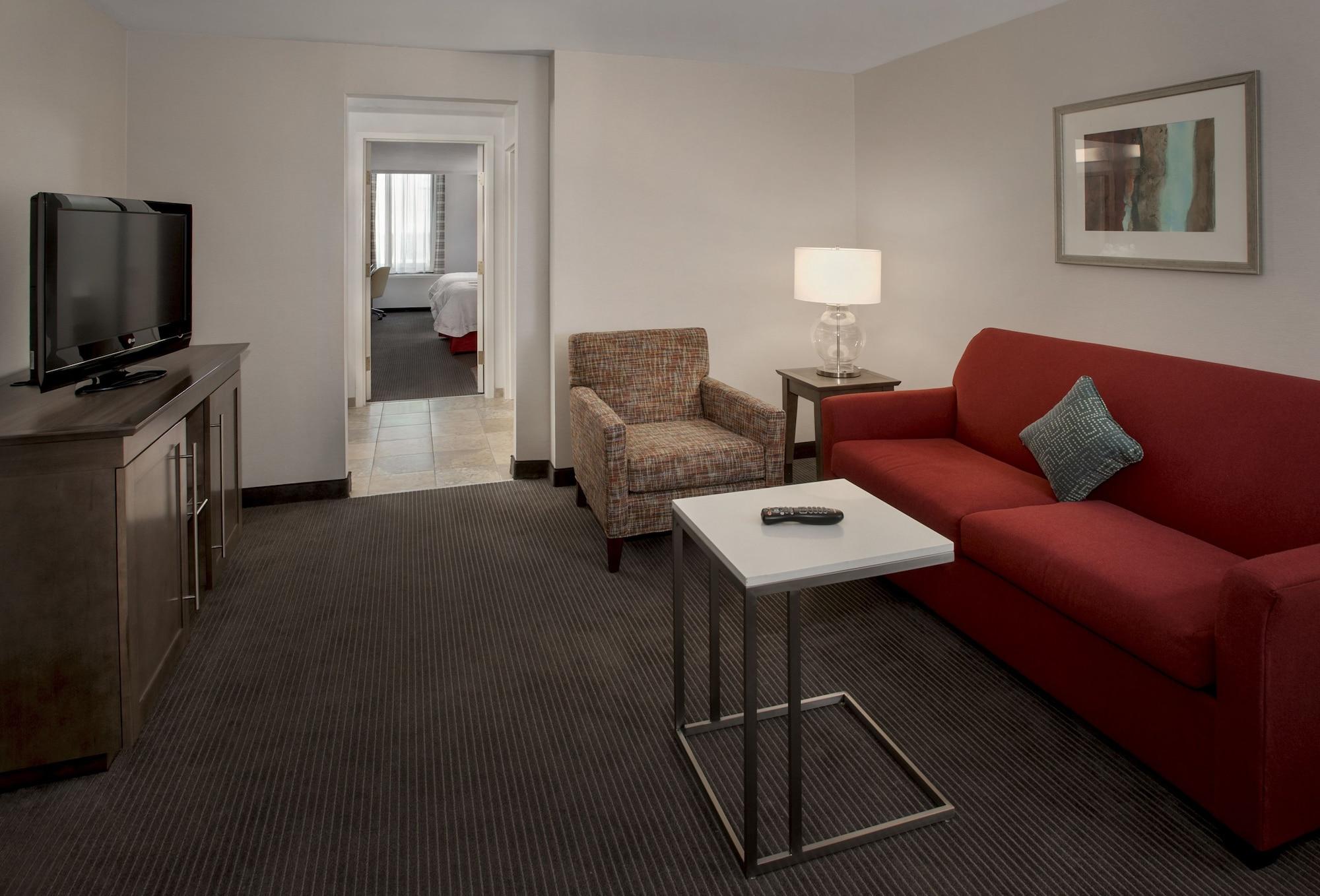 Hampton Inn & Suites Milwaukee Downtown Exterior foto
