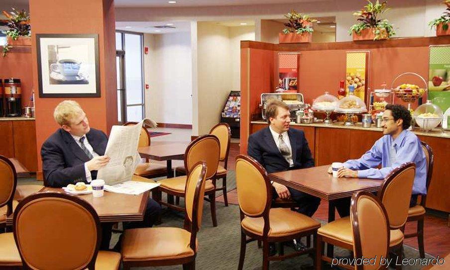 Hampton Inn & Suites Milwaukee Downtown Restaurant foto